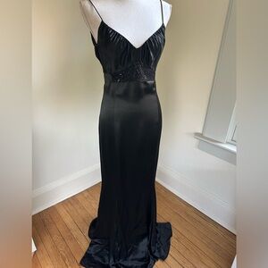 Vera Wang Black Beaded Waist Floor Length Gown size 6